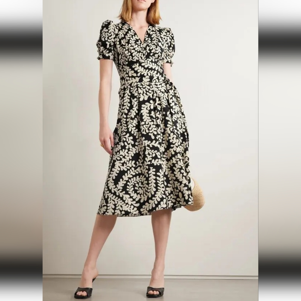 DVF Dammie Cotton Poplin V neck with beltwd dress , size 14